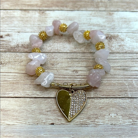 Rose Quarter and Gold Heart Charm Stretch Bracelet - Picture 1 of 7